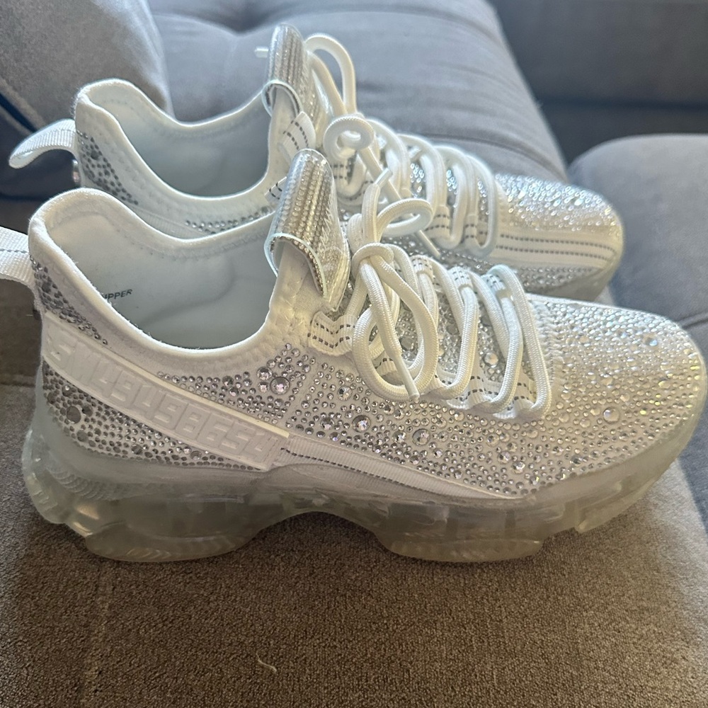 Steve Madden white bling sneakers sz 7.5